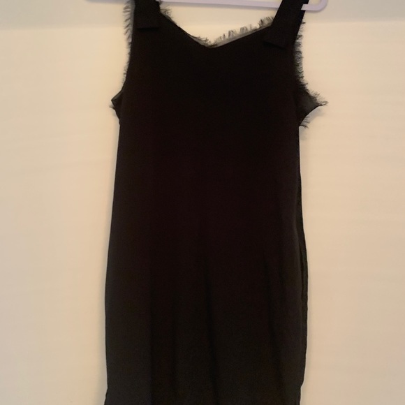 Simply Very Wang Little Black Dress &1 FREE GL💋W ME A KISS light up lip gloss - Picture 2 of 7